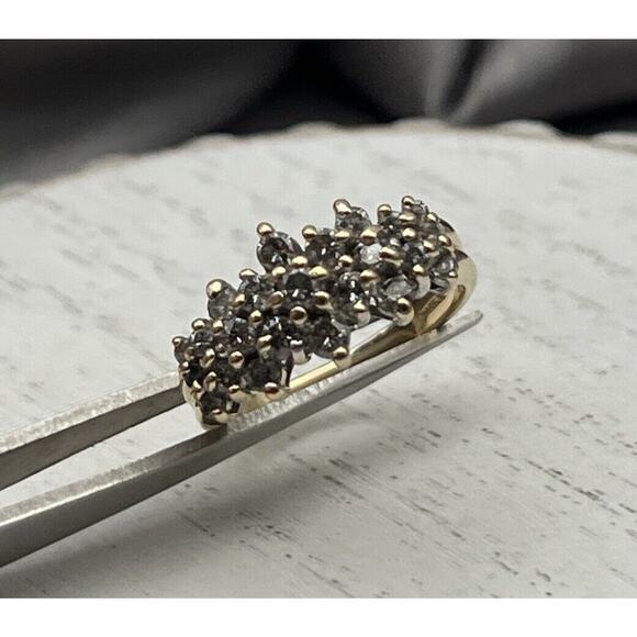 14k Yellow Gold Diamond Cluster Ring Size 7